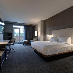 Courtyard By Marriott Iowa City University Heights